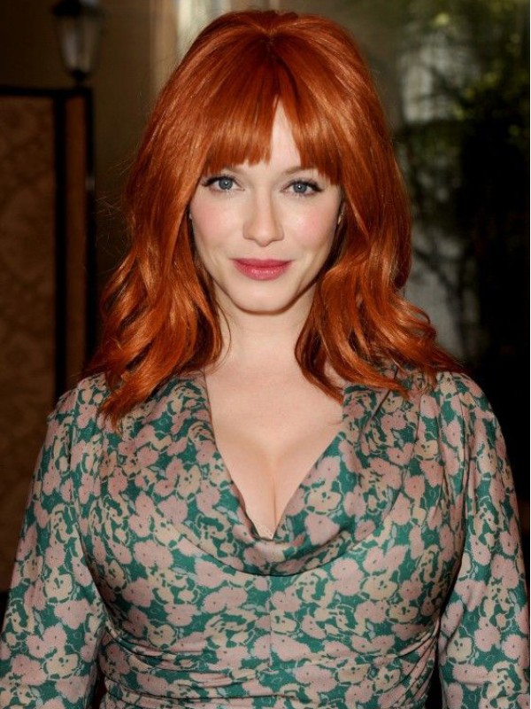 Perruques Christina Hendricks Cheveux Humains Capless Ondulé Avec Frange Épaule Longueur 16"