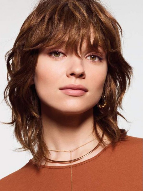 Layered Moyenne Ondulée Perruques Cheveux Naturels Remy