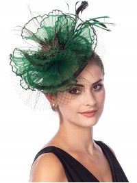 Chapeau de bibi vert Sinamay plumes de maille de fleur sur un bandeau et un clip chapeaux de fête de thé pour filles et femmes